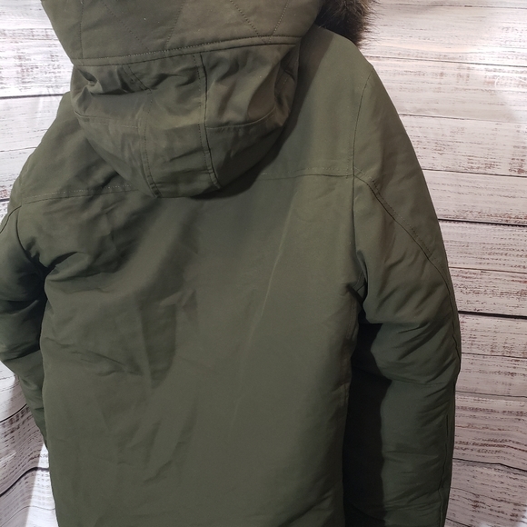 Medium ultra warm womens coat - Picture 4 of 10